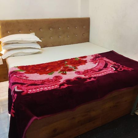 Hotel Amritam Inn ウッジャイン エクステリア 写真