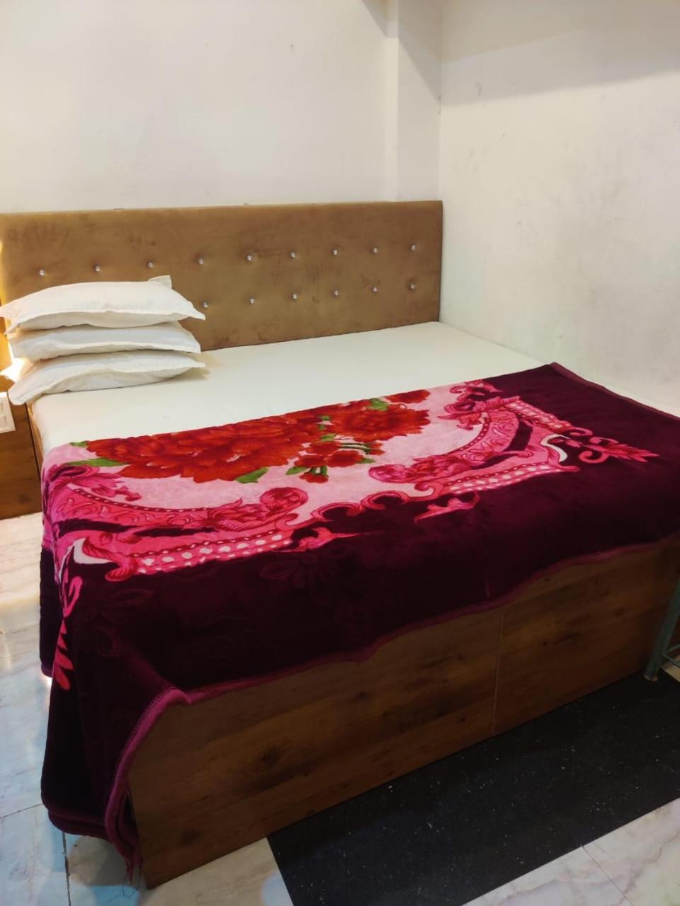 Hotel Amritam Inn ウッジャイン エクステリア 写真