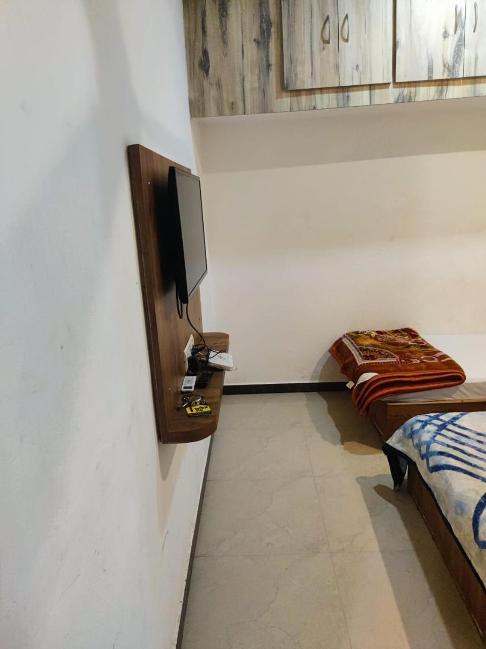 Hotel Amritam Inn ウッジャイン エクステリア 写真