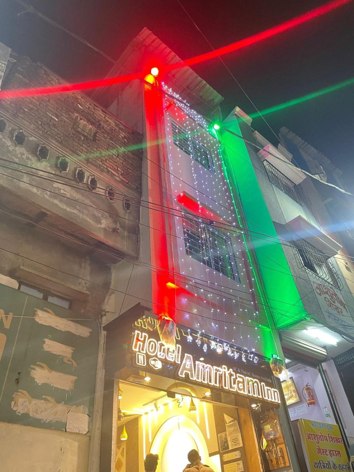 Hotel Amritam Inn ウッジャイン エクステリア 写真